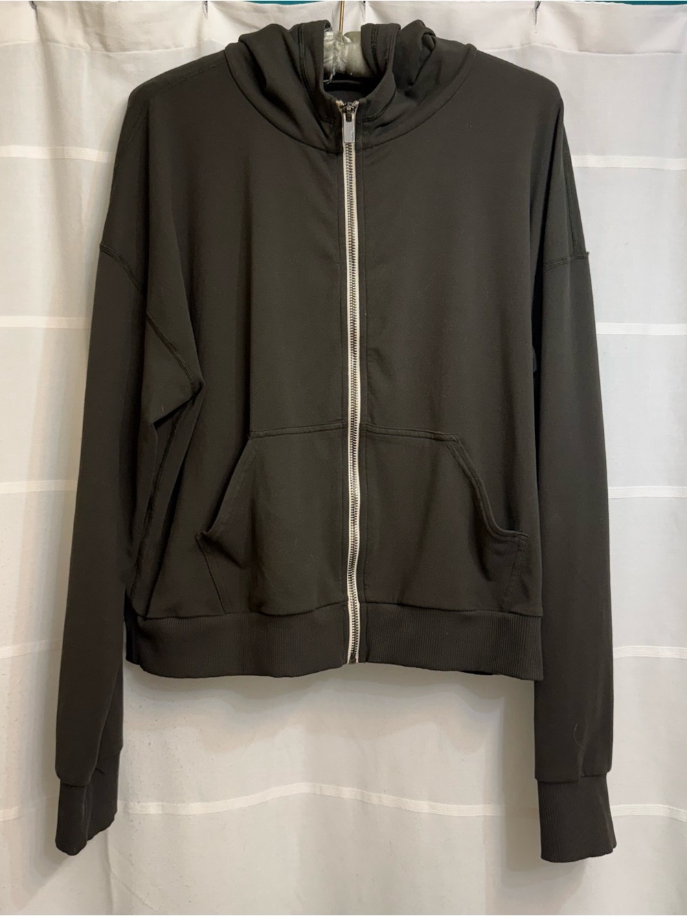 Vuori Classic Zip-Up Hoodie in Dark Olive